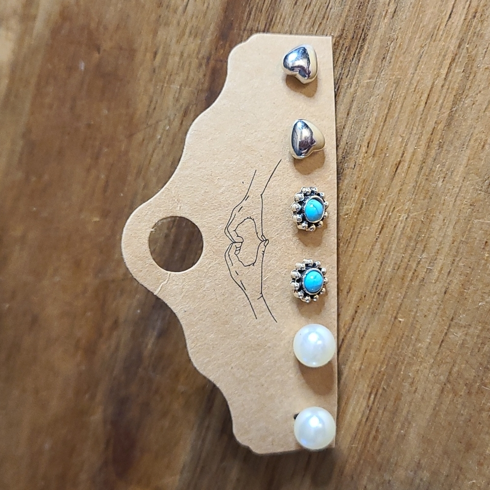 3 pairs of earrings